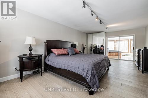 27 Sagebrush Lane, Toronto, ON - Indoor Photo Showing Bedroom