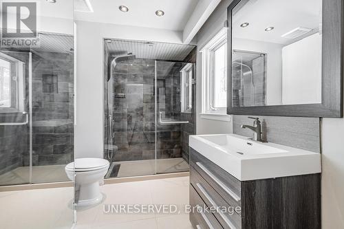 27 Sagebrush Lane, Toronto, ON - Indoor Photo Showing Bathroom
