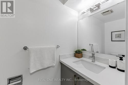 29 Major Oak Terrace, Toronto, ON - Indoor Photo Showing Bathroom