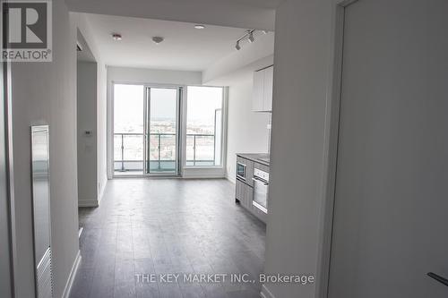 #1501 -898 Portage Pkwy, Vaughan, ON - Indoor Photo Showing Other Room