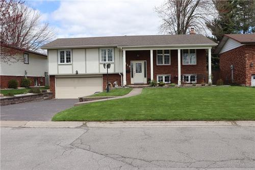 Beautifully kept home on a big 60x 115 lot - 119 Jarrett Place, Dunnville, ON - Outdoor With Facade