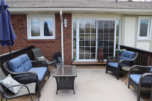 Sit and relax while kids play in huge fenced yard - 119 Jarrett Place, Dunnville, ON - Outdoor With Exterior