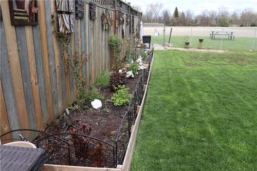 Lots of area to garden - 119 Jarrett Place, Dunnville, ON - Outdoor