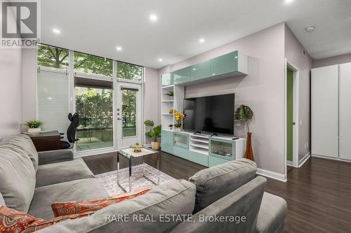 143 - 525 Wilson Avenue, Toronto, ON - Indoor Photo Showing Living Room