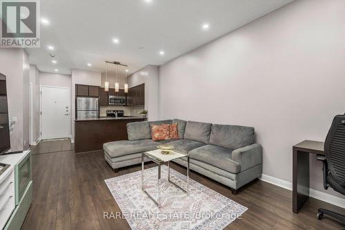 #143 -525 Wilson Ave, Toronto, ON - Indoor Photo Showing Living Room