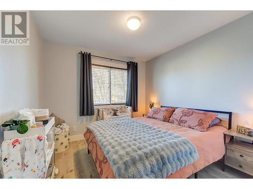 2186 Finlay Court, Lake Country, BC - Indoor Photo Showing Bedroom
