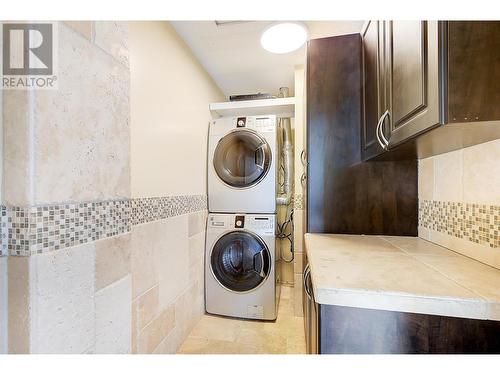 2186 Finlay Court, Lake Country, BC - Indoor Photo Showing Laundry Room