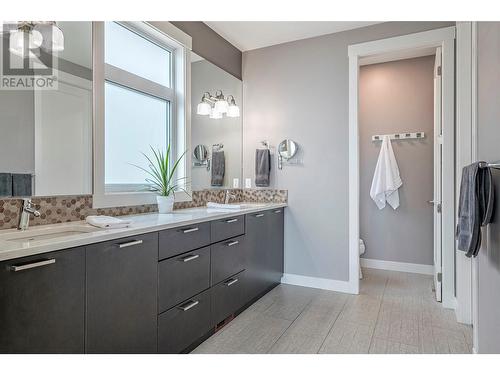 9000 Tavistock Road, Vernon, BC - Indoor Photo Showing Bathroom