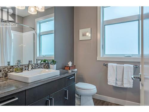 9000 Tavistock Road, Vernon, BC - Indoor Photo Showing Bathroom