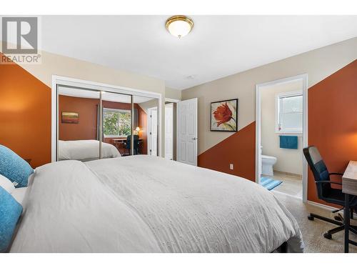 1056 Caledonia Way, West Kelowna, BC - Indoor Photo Showing Bedroom