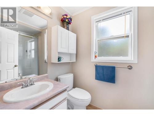 1056 Caledonia Way, West Kelowna, BC - Indoor Photo Showing Bathroom