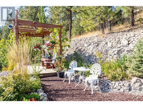 1056 Caledonia Way, West Kelowna, BC - Outdoor