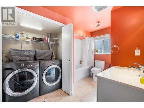 1056 Caledonia Way, West Kelowna, BC - Indoor Photo Showing Laundry Room