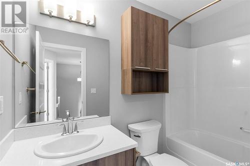 1018 Evergreen Boulevard, Saskatoon, SK - Indoor Photo Showing Bathroom