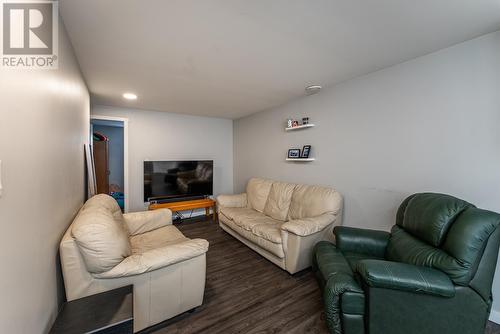 2482 Bernard Road, Prince George, BC - Indoor Photo Showing Living Room