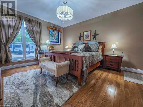 37 Grouse Drive, Oliphant, ON - Indoor Photo Showing Bedroom