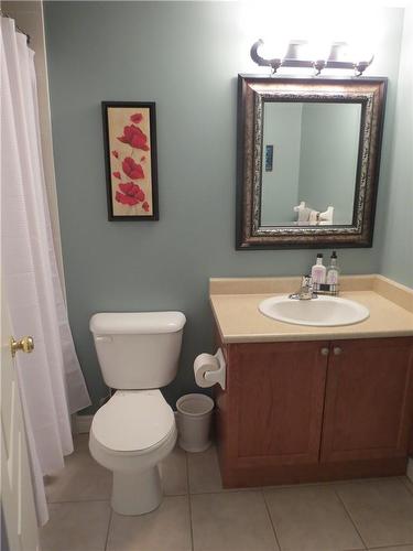 4016 Kilmer Drive|Unit #111, Burlington, ON - Indoor Photo Showing Bathroom