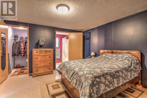 11 Gardom Lake Road, Enderby, BC - Indoor Photo Showing Bedroom