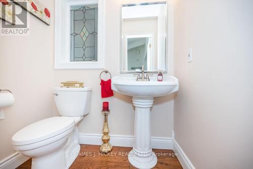 294 Lau-Ren Road, Laurentian Hills, ON - Indoor Photo Showing Bathroom