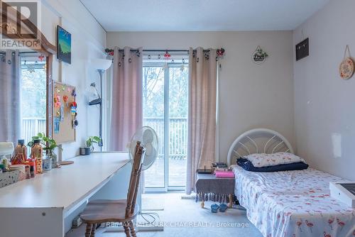 352 Duckworth St, Barrie, ON - Indoor Photo Showing Bedroom