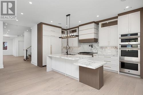 1352 Mount Pleasant Road, Toronto, ON - Indoor Photo Showing Kitchen With Upgraded Kitchen
