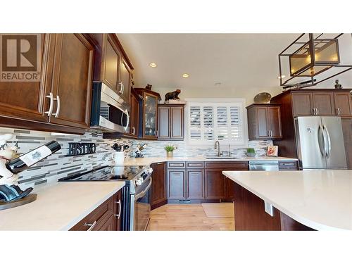 3033 37Th Street, Osoyoos, BC - Indoor Photo Showing Kitchen With Upgraded Kitchen
