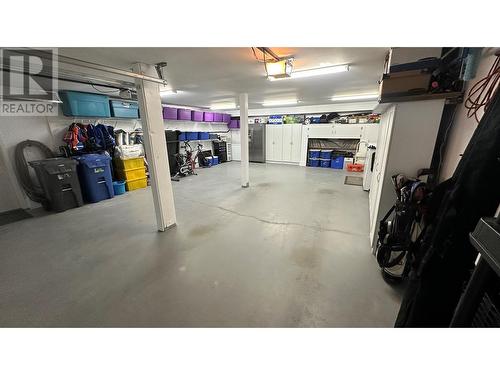 3033 37Th Street Street, Osoyoos, BC - Indoor Photo Showing Garage