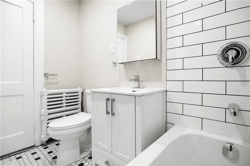 312 Aberdeen Avenue|Unit #4, Hamilton, ON - Indoor Photo Showing Bathroom