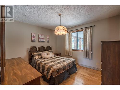 105 Spruce Road, Penticton, BC - Indoor Photo Showing Bedroom