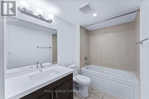 #1 -183 William Duncan Rd S, Toronto, ON - Indoor Photo Showing Bathroom
