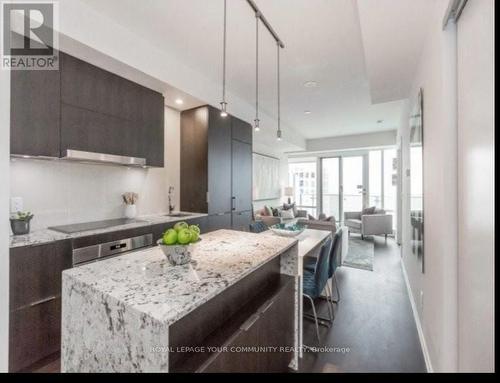 4308 - 1 Bloor Street E, Toronto, ON - Indoor Photo Showing Kitchen With Upgraded Kitchen
