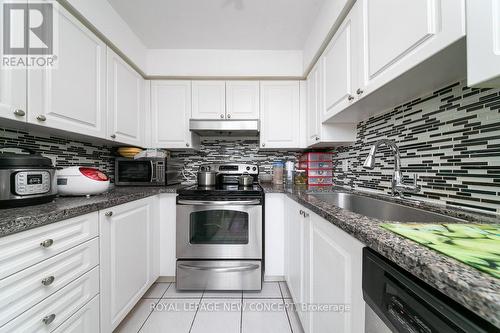 #311 -5 Emerald Lane, Vaughan, ON - Indoor Photo Showing Kitchen With Upgraded Kitchen