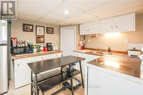 6175 Barker St, Niagara Falls, ON - Indoor Photo Showing Kitchen With Double Sink