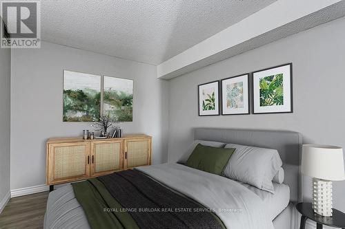 #813 -1276 Maple Crossing Blvd, Burlington, ON - Indoor Photo Showing Bedroom