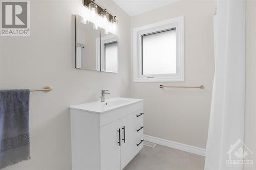2111 Montreal Road Unit#191, Ottawa, ON - Indoor Photo Showing Bathroom