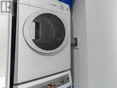 #3411 -70 Temperance St, Toronto, ON - Indoor Photo Showing Laundry Room