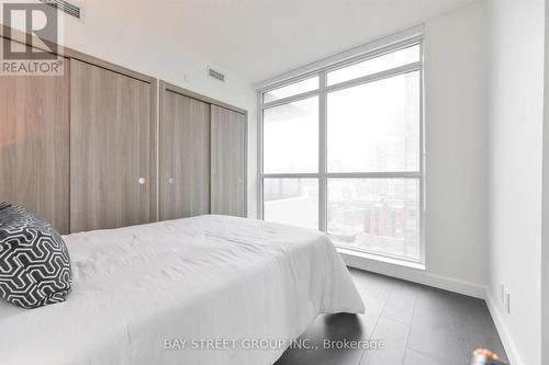 #2106 -38 Widmer St, Toronto, ON - Indoor Photo Showing Bedroom
