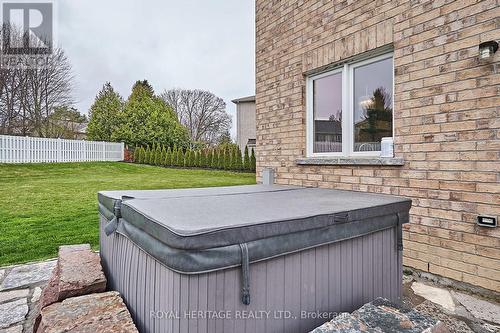 35 Bradford Crt, Whitby, ON - Outdoor With Exterior