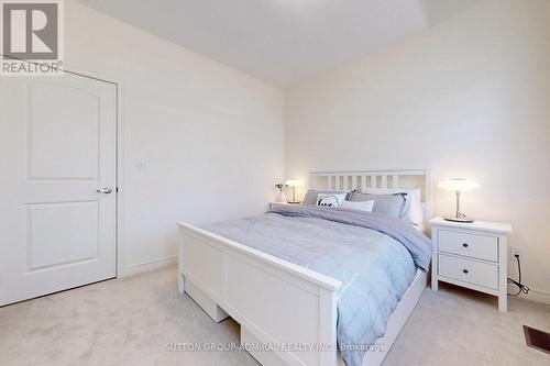 32 Red Giant St, Richmond Hill, ON - Indoor Photo Showing Bedroom