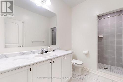 32 Red Giant Street, Richmond Hill, ON - Indoor Photo Showing Bathroom