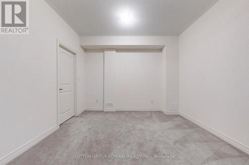 32 Red Giant St, Richmond Hill, ON - Indoor Photo Showing Other Room