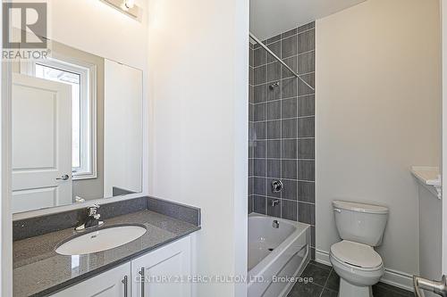 40 Joiner Circ, Whitchurch-Stouffville, ON - Indoor Photo Showing Bathroom