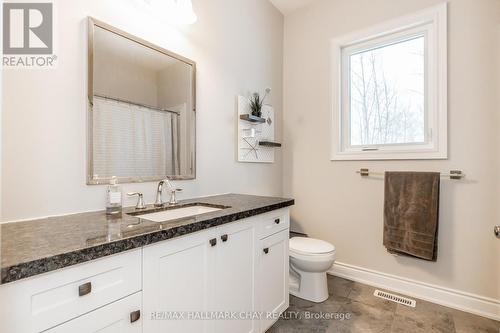 1753 Glen Echo Rdge, Severn, ON - Indoor Photo Showing Bathroom