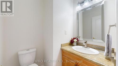 2579 Cliff Road, Mississauga, ON - Indoor Photo Showing Bathroom