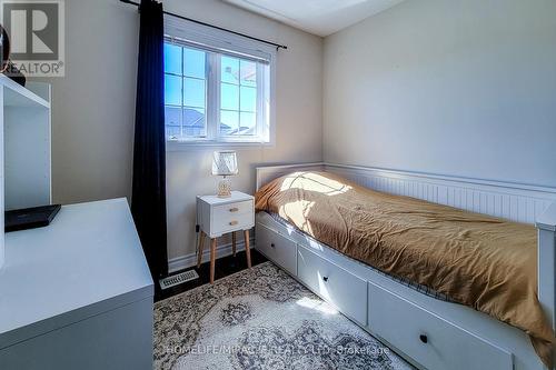 68 Vinton Rd, Hamilton, ON - Indoor Photo Showing Bedroom