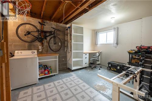 3 Banner Road Unit#A, Nepean, ON - Indoor Photo Showing Laundry Room