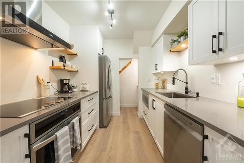 3 Banner Road Unit#A, Nepean, ON - Indoor Photo Showing Kitchen With Upgraded Kitchen