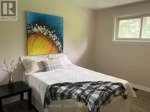 22 Daleside Cres S, Toronto, ON - Indoor Photo Showing Bedroom