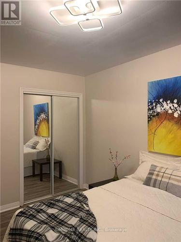 22 Daleside Crescent S, Toronto, ON - Indoor Photo Showing Bedroom