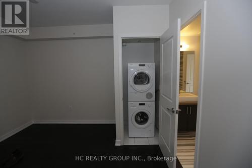 #3101 -1 The Esplanade End, Toronto, ON - Indoor Photo Showing Laundry Room